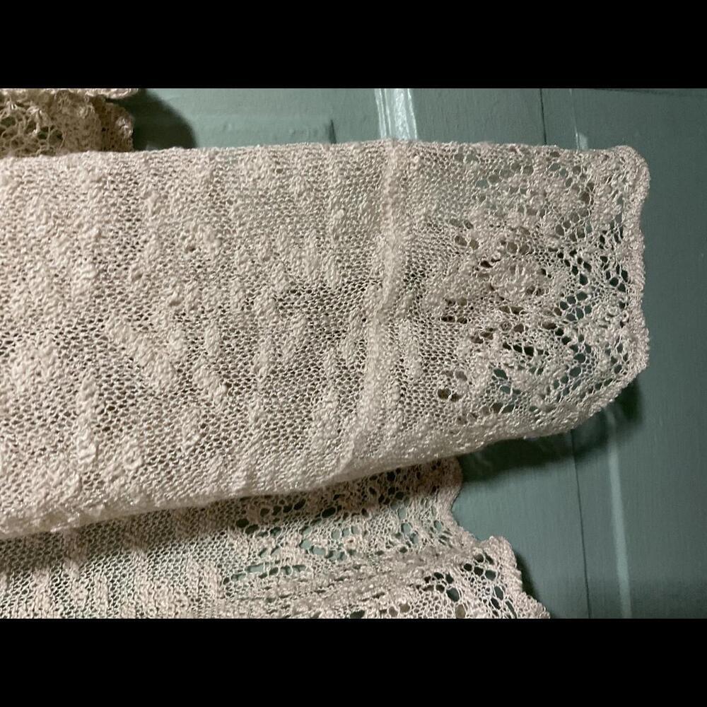 Lightweight Open Knit  Delicate With Scalloped edges  Size 2X - Picture 7 of 12
